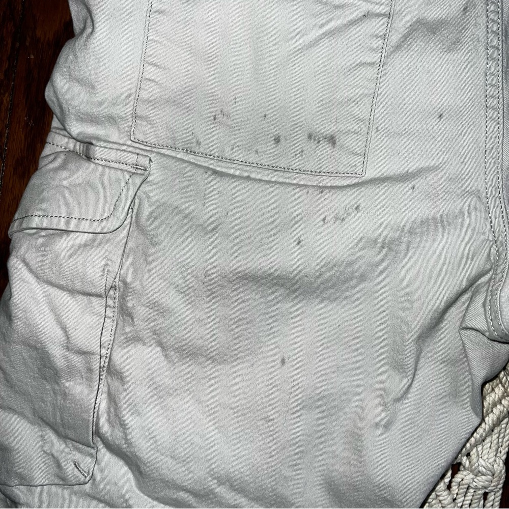 Lucky Brand | Khaki Cargo Shorts - Picture 6 of 7